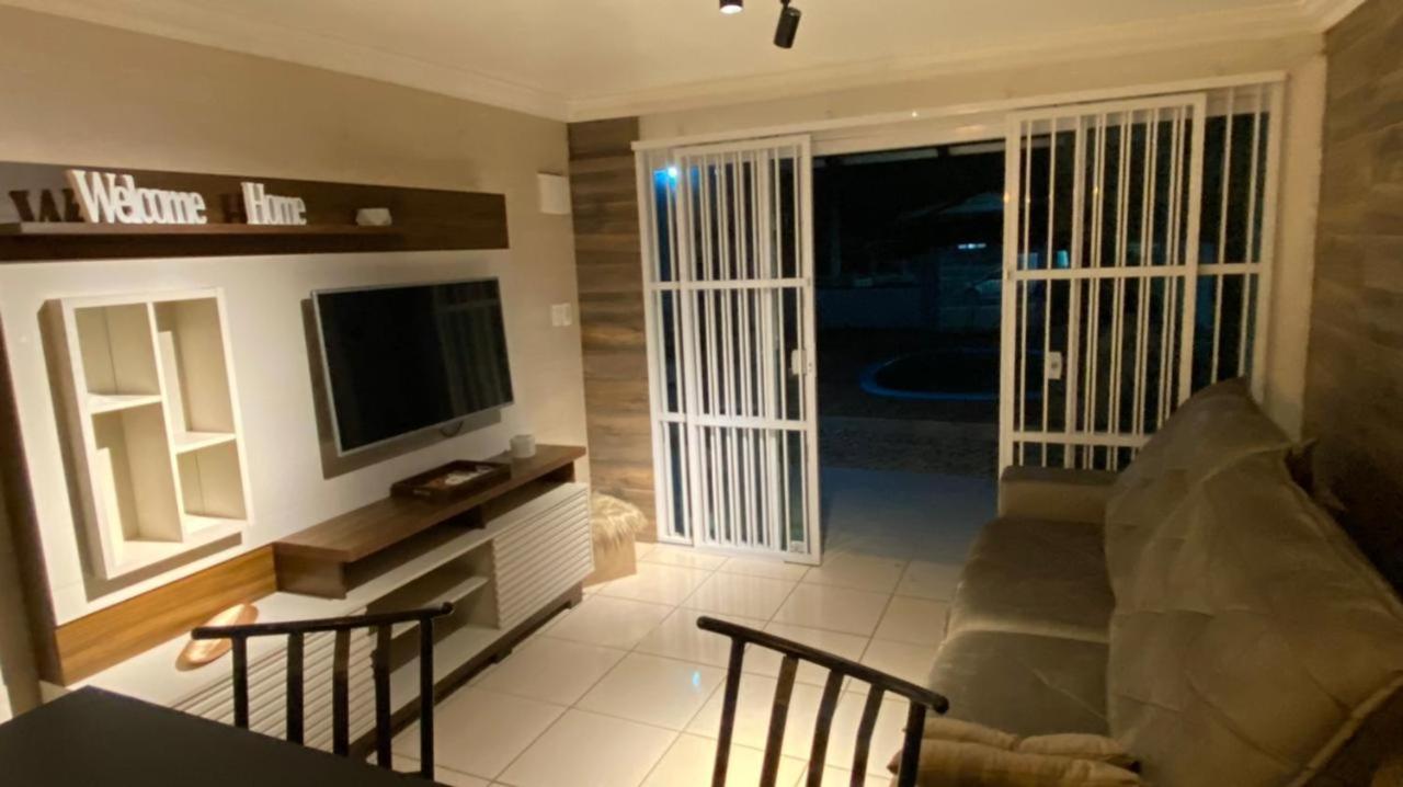 Casa De Praia Top! Beto Carrero, 500M Do Parque, Com Piscina E Sinuca, 1 Suite E 2 Quartos, 3Bwc, A 300M Da Praia, Churrasqueira E Estacionamento Privado Penha  Dış mekan fotoğraf