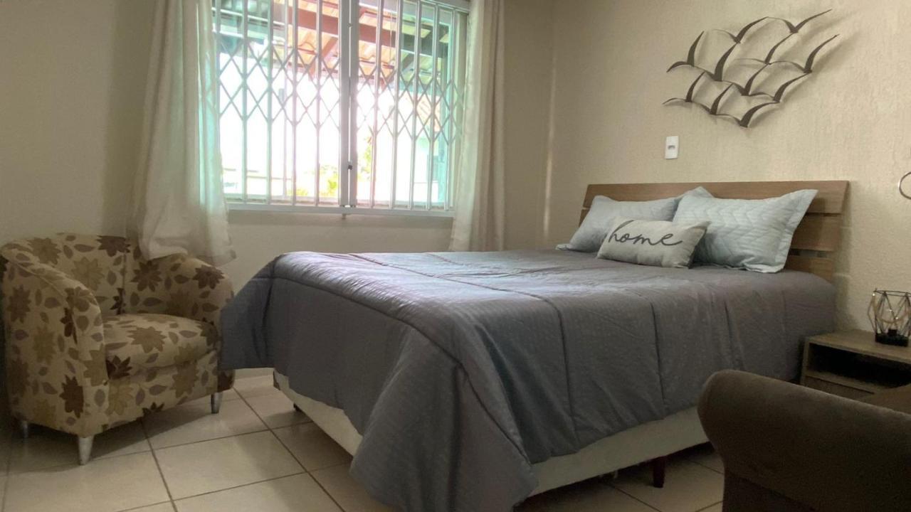 Casa De Praia Top! Beto Carrero, 500M Do Parque, Com Piscina E Sinuca, 1 Suite E 2 Quartos, 3Bwc, A 300M Da Praia, Churrasqueira E Estacionamento Privado Penha  Dış mekan fotoğraf